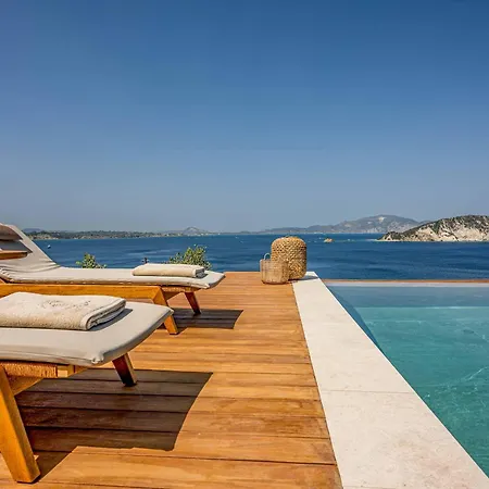 Aurora Thesan * Marathiás