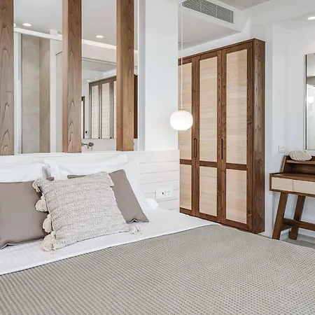 فيلة Aurora Thesan Marathiás